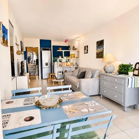 Le Nid D'or - Seul Au Monde Face à La Appartement Hyères